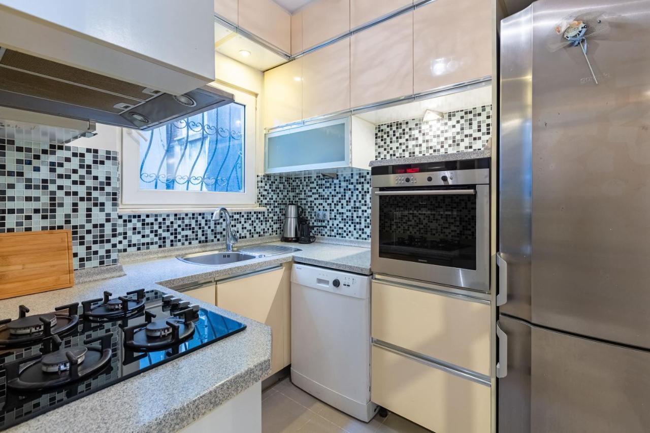 イスタンブールFlat With Excellent Location In Tesvikiye, Sisliアパートメント エクステリア 写真