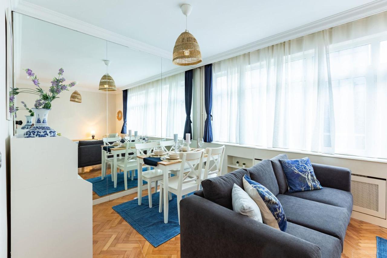 イスタンブールFlat With Excellent Location In Tesvikiye, Sisliアパートメント エクステリア 写真