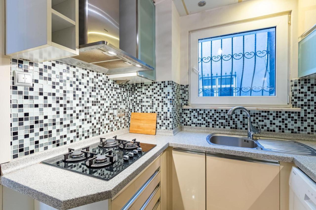 イスタンブールFlat With Excellent Location In Tesvikiye, Sisliアパートメント エクステリア 写真